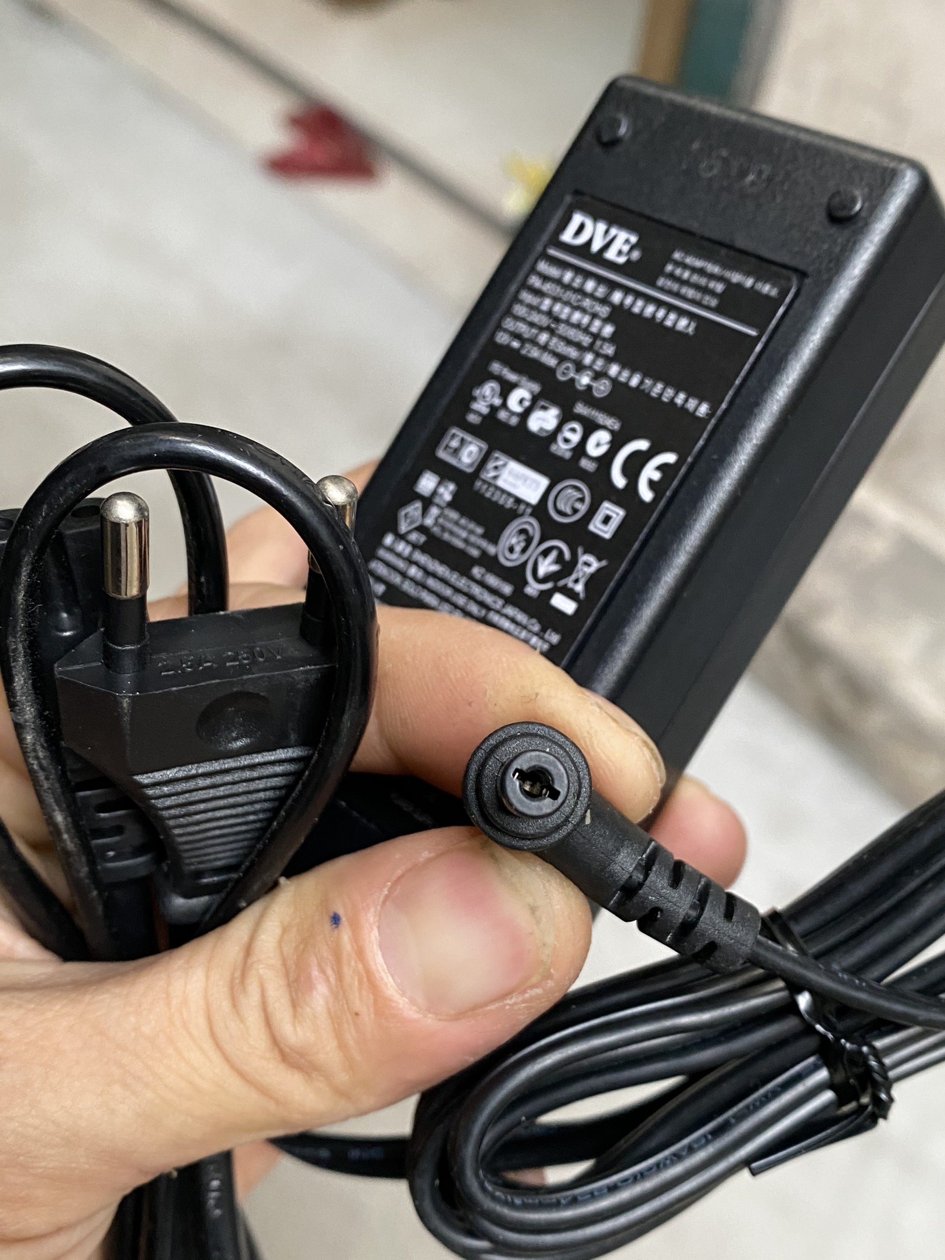 Adapter sạc loa kéo DC 13.5V hàng cao cấp