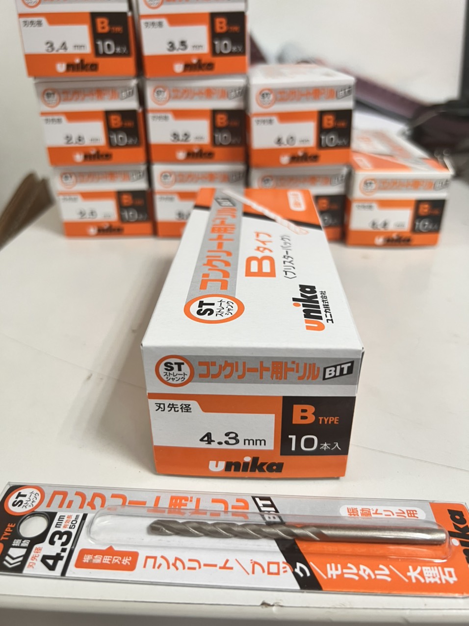 Combo mũi khoan bê tông Unika B3.4 + Vít P-438