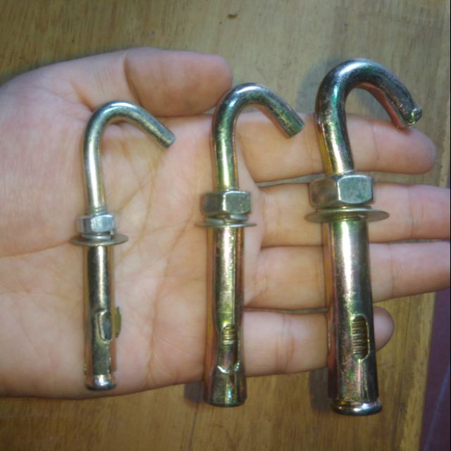 05 con -TẮC KÊ MÓC 8MM - NỞ SẮT MÓC PHI 8.