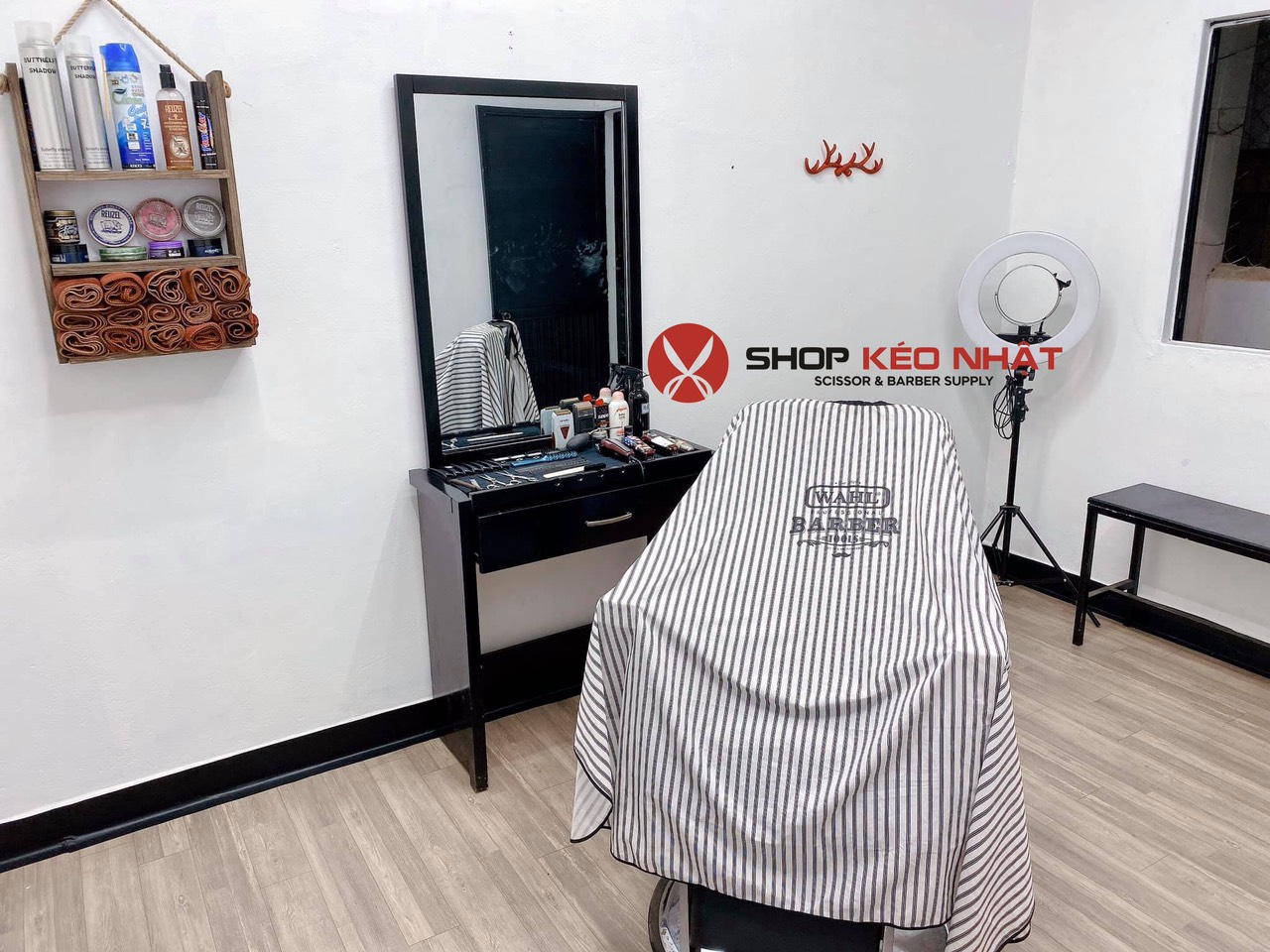 Áo choàng cắt tóc Wahl Barber Cape