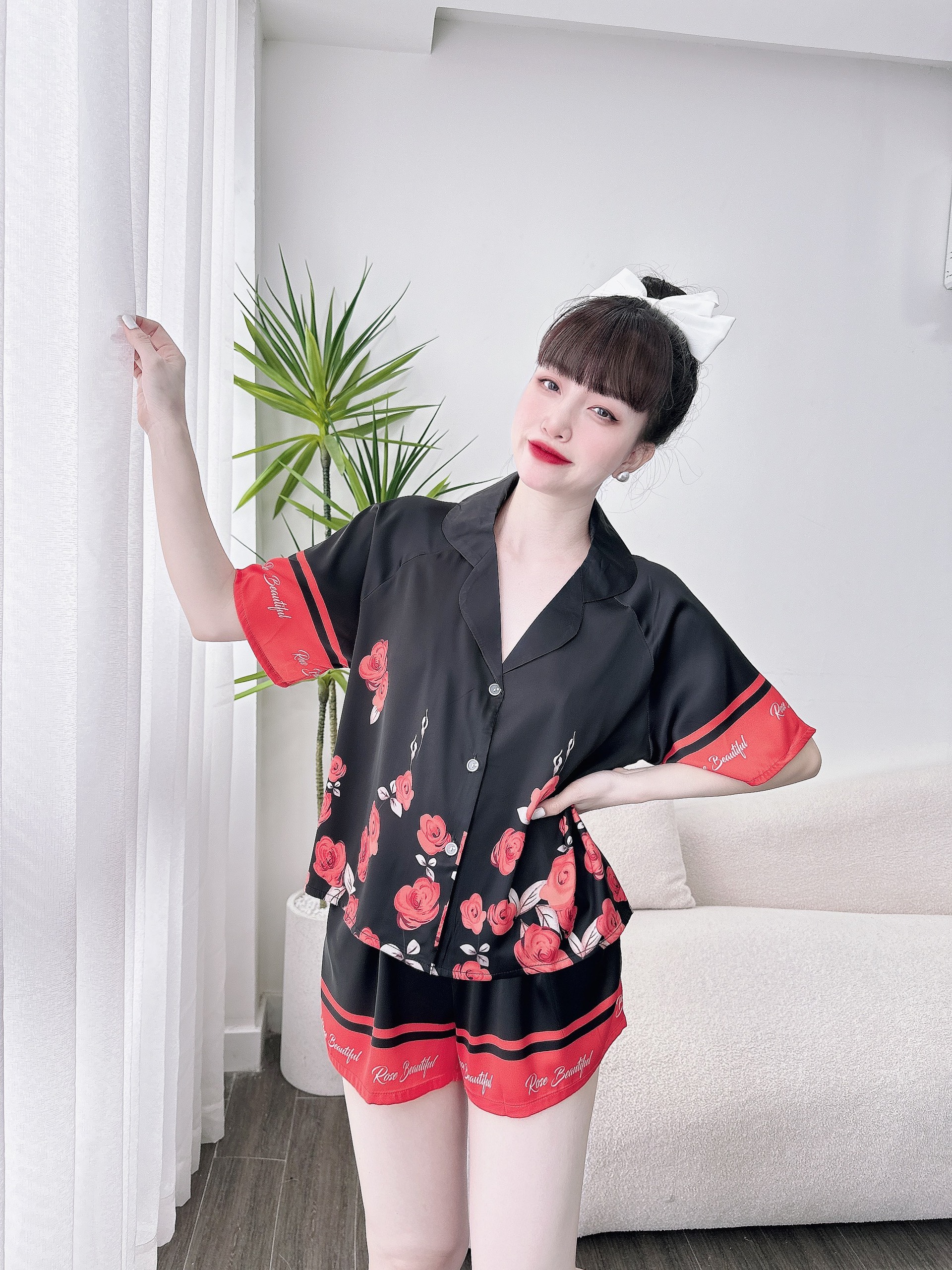 Bộ lụa đùi in họa tiết sang trọng
