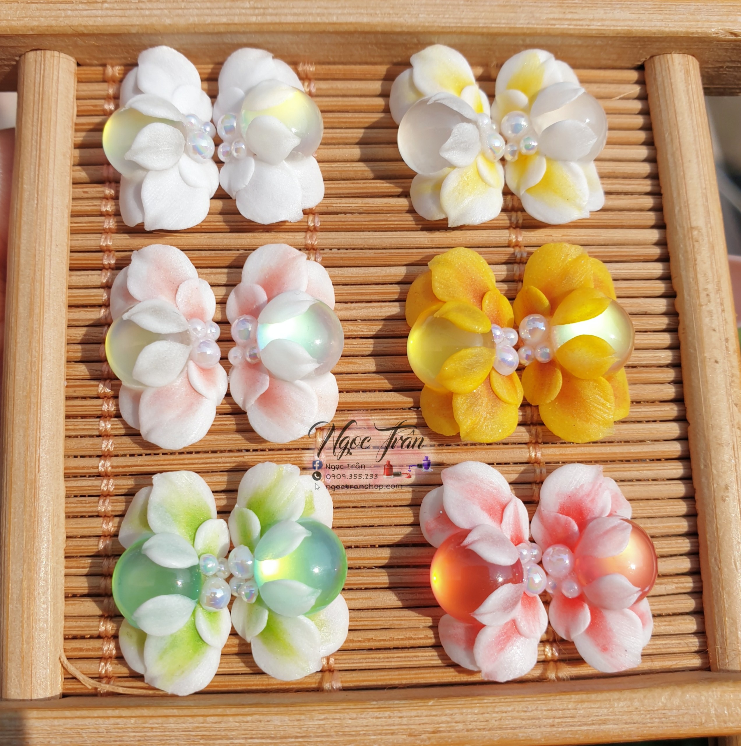 [HCM]Hoa bột nổi - hoa ôm đá mắt mèo đính móng 12HA