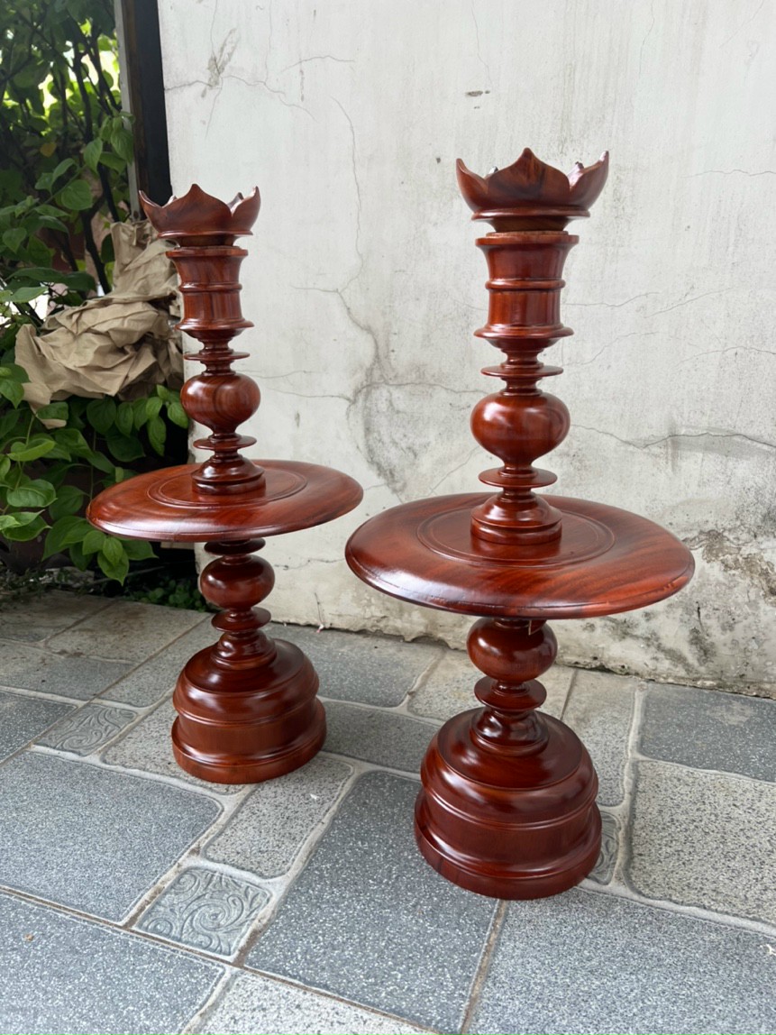 Cặp chân đèn thờ gỗ tràm đặt bàn gia tiên-Chân đèn nến cao 40cm- 50-60 cm vvv