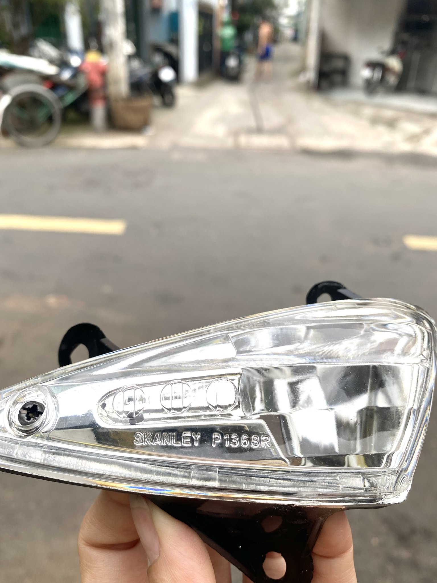 XI NHAN TRƯỚC XE FUTURE NEO( đặc biệt )