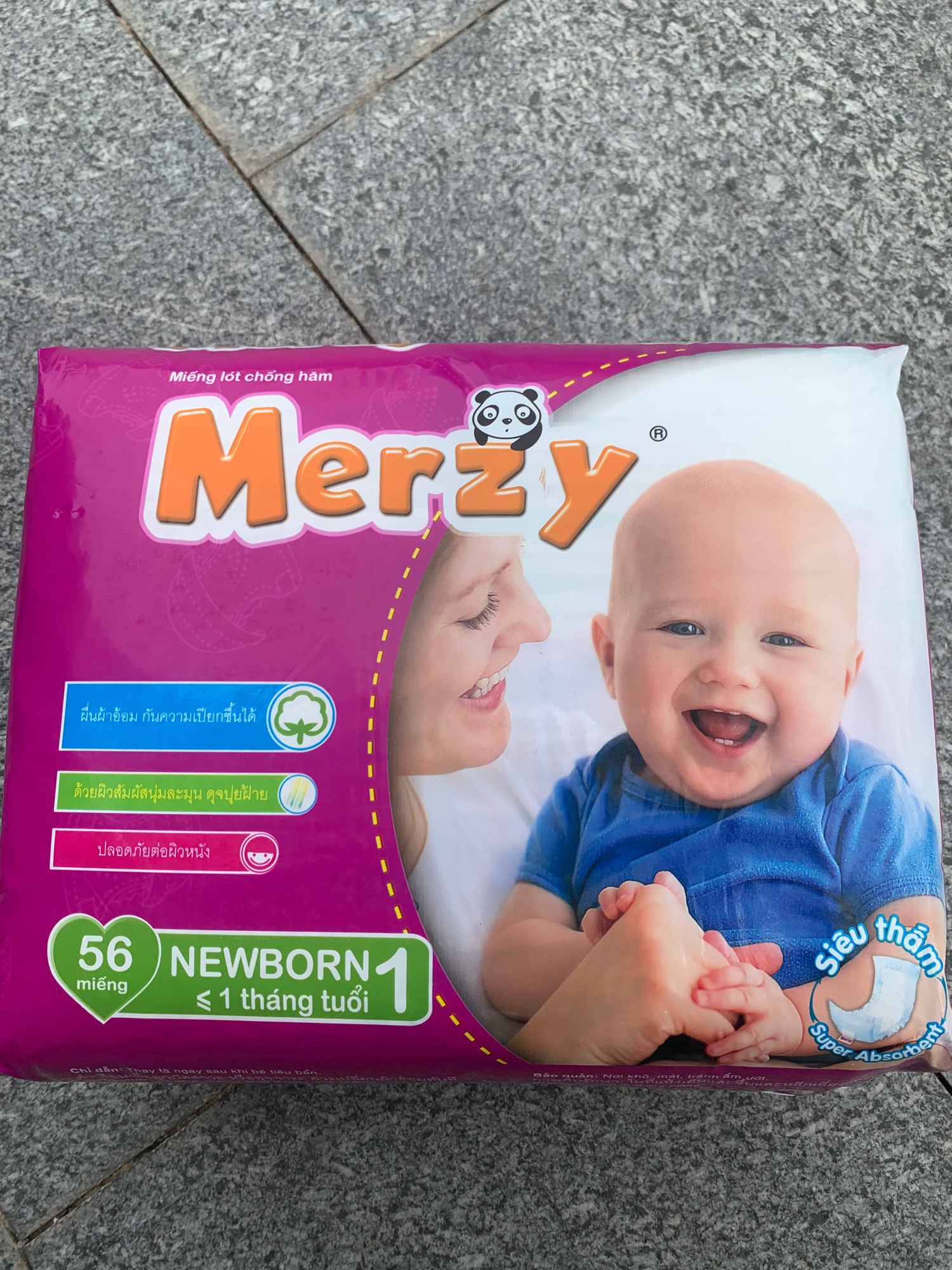 Miếng lót Newborn Merzy ( gói lớn 56 miếng cho bé từ sơ sinh tới 1tháng tuổi )