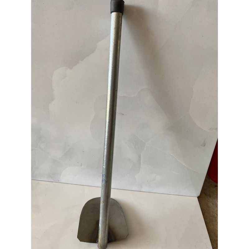 Cuốc đất mini lưỡi bầu dài 50 cm