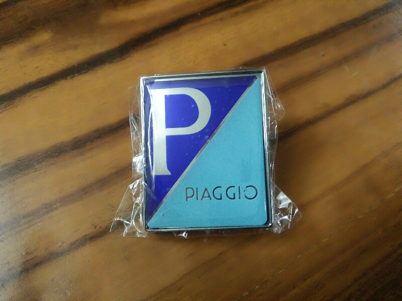 Bộ lô gô Vespa piagio nhập thái
