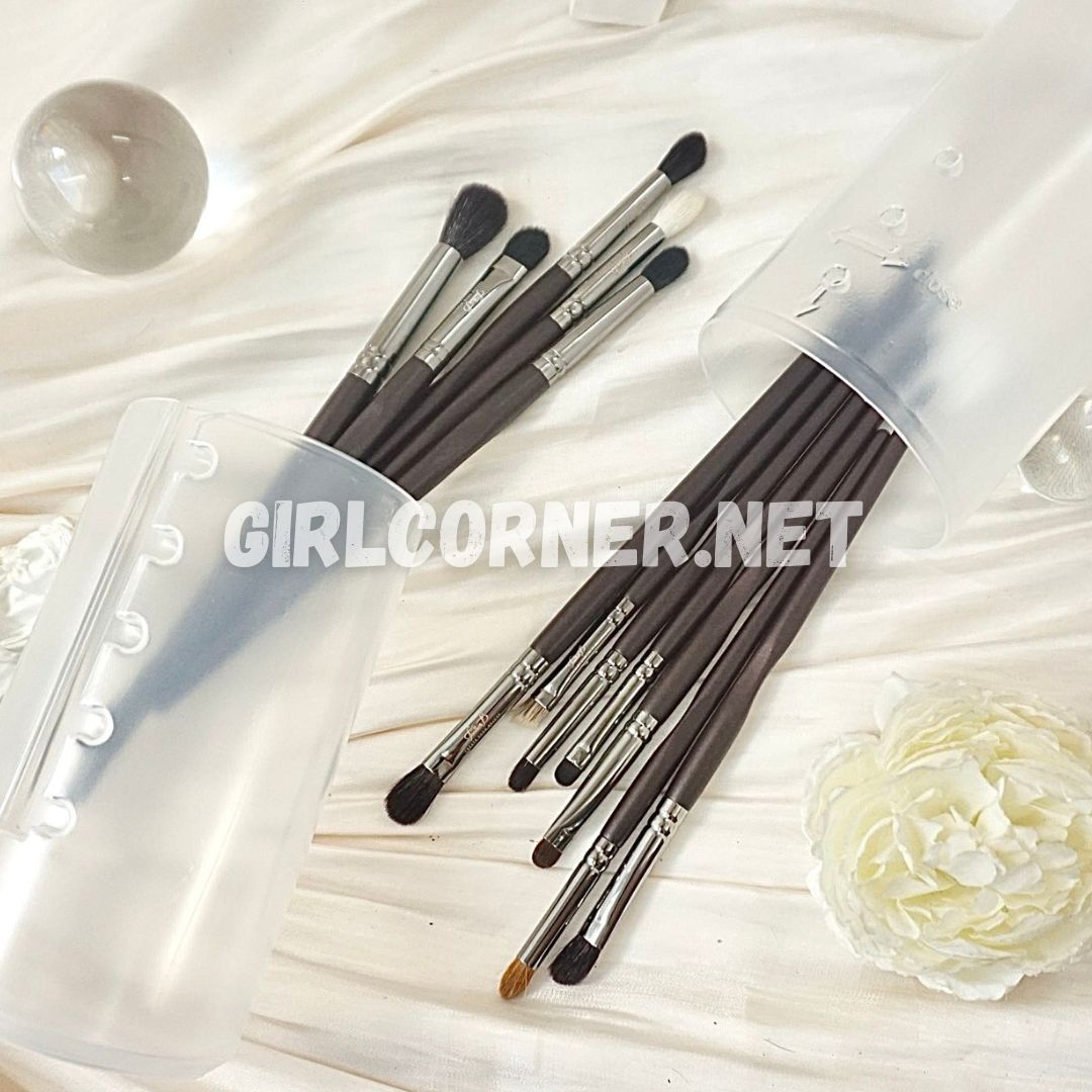 Ống đựng cọ Feather B ( Chưa bao gồm cọ )
