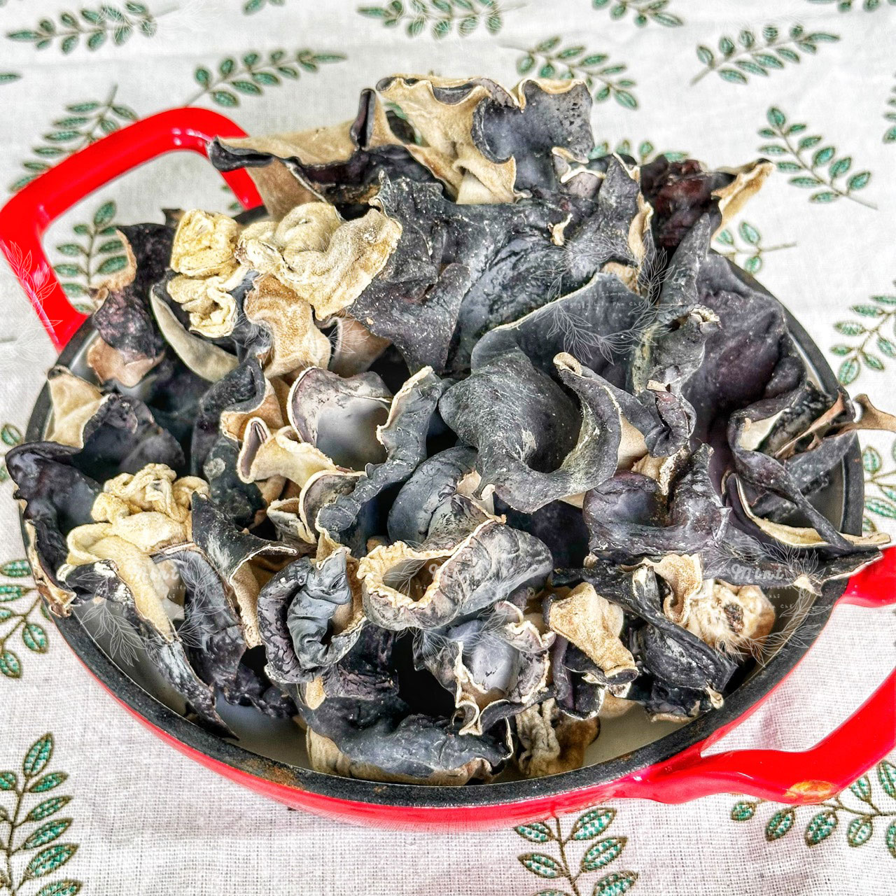Mộc Nhĩ Đen Sấy Khô (Nấm Mèo Đen -  Nấm Tai Mèo - Auricularia auricula-judae) - Túi 250gr
