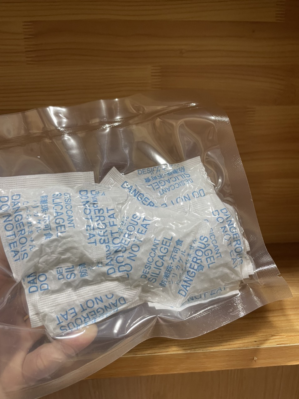 Gói hút ẩm 5gram xanh(Túi 100gram)(giá sỉ)