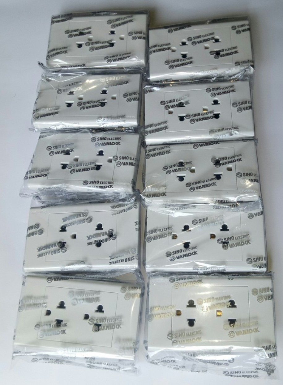 [Sino] Mặt 2 Ổ 3 Chấu - 16A - Đèn Led Thiên Vân
