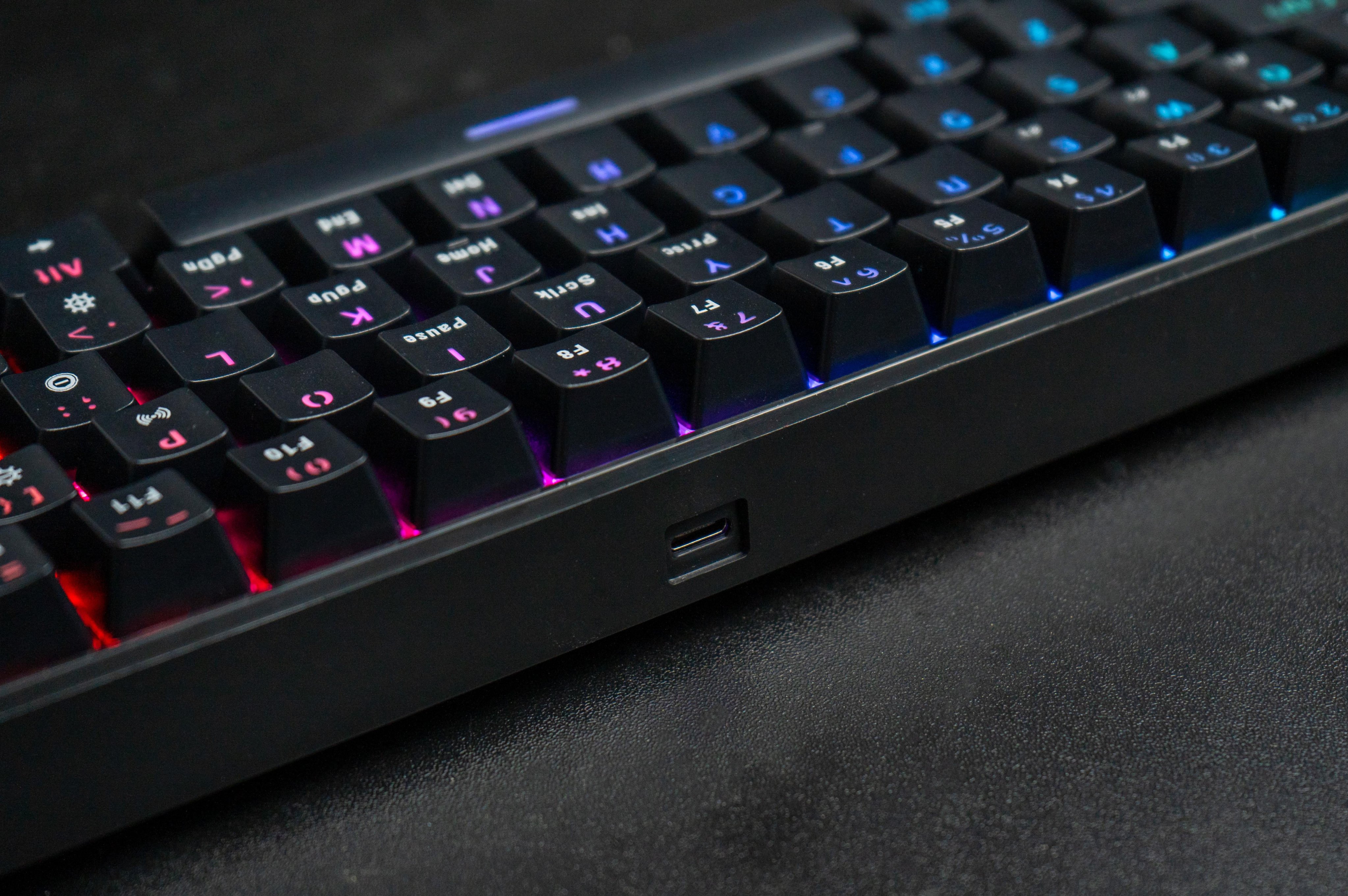 Bàn Phím Cơ Không Dây Blutooth E-DRA EK361W Led RGB - Brown Switch