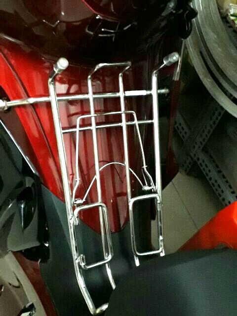 Baga giữa inox Future 2018