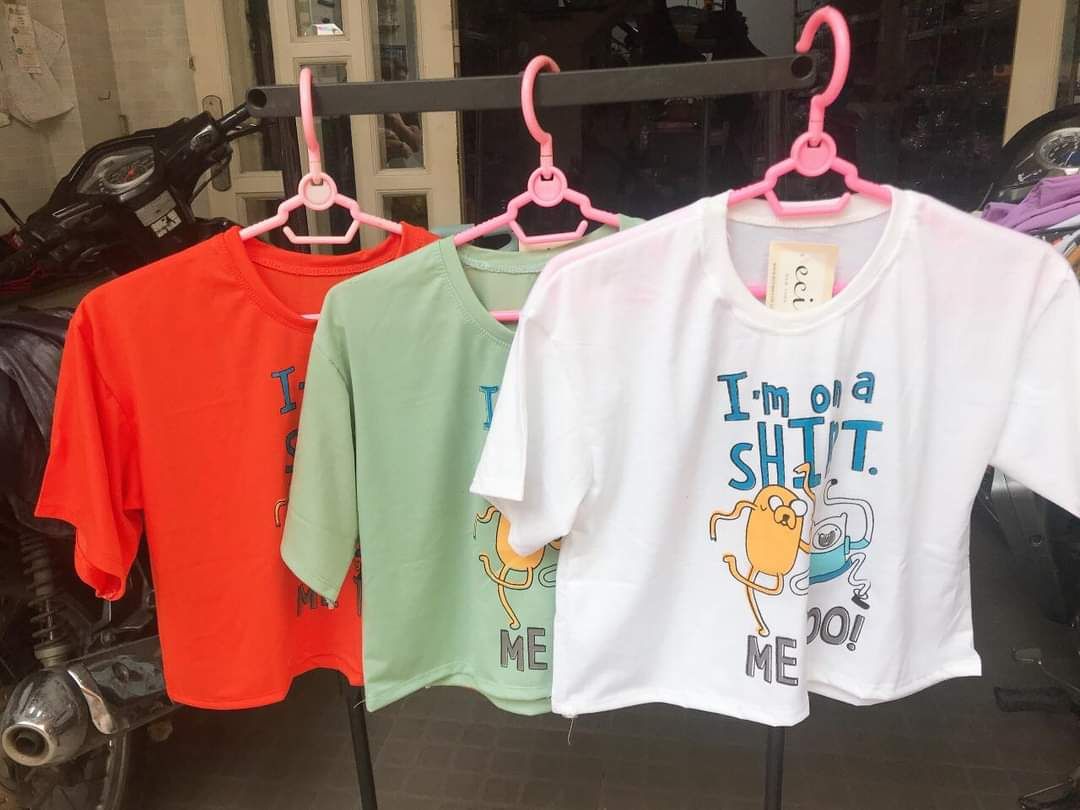 [HCM]Áo croptop tay lỡ in hình cartoon