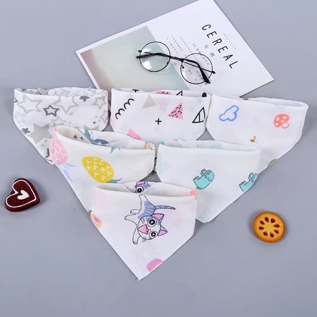 Yếm xô 4 lớp có cúc bấm cho bé