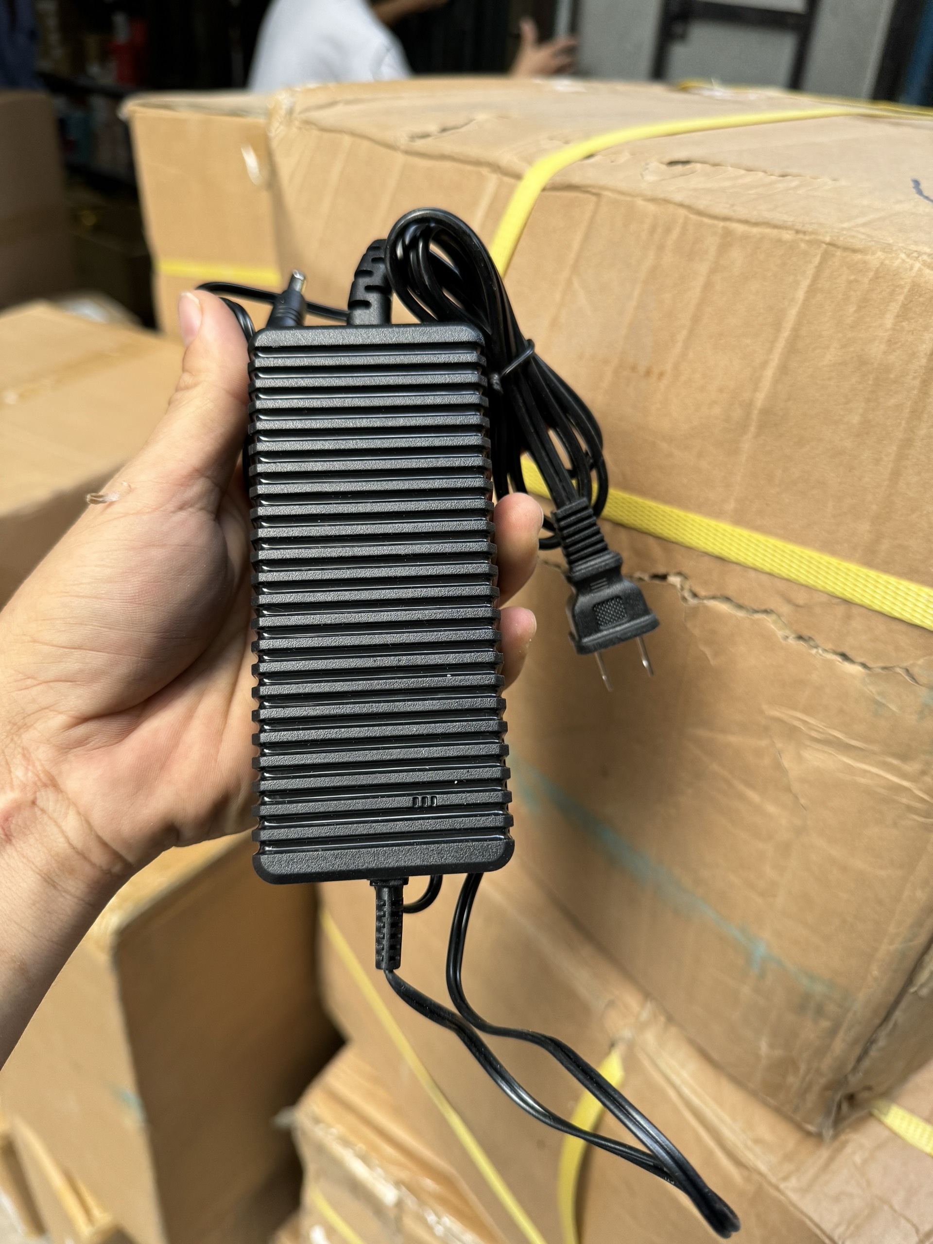Adpter nguồn Acbel 12v 5A chính hãng cho camera