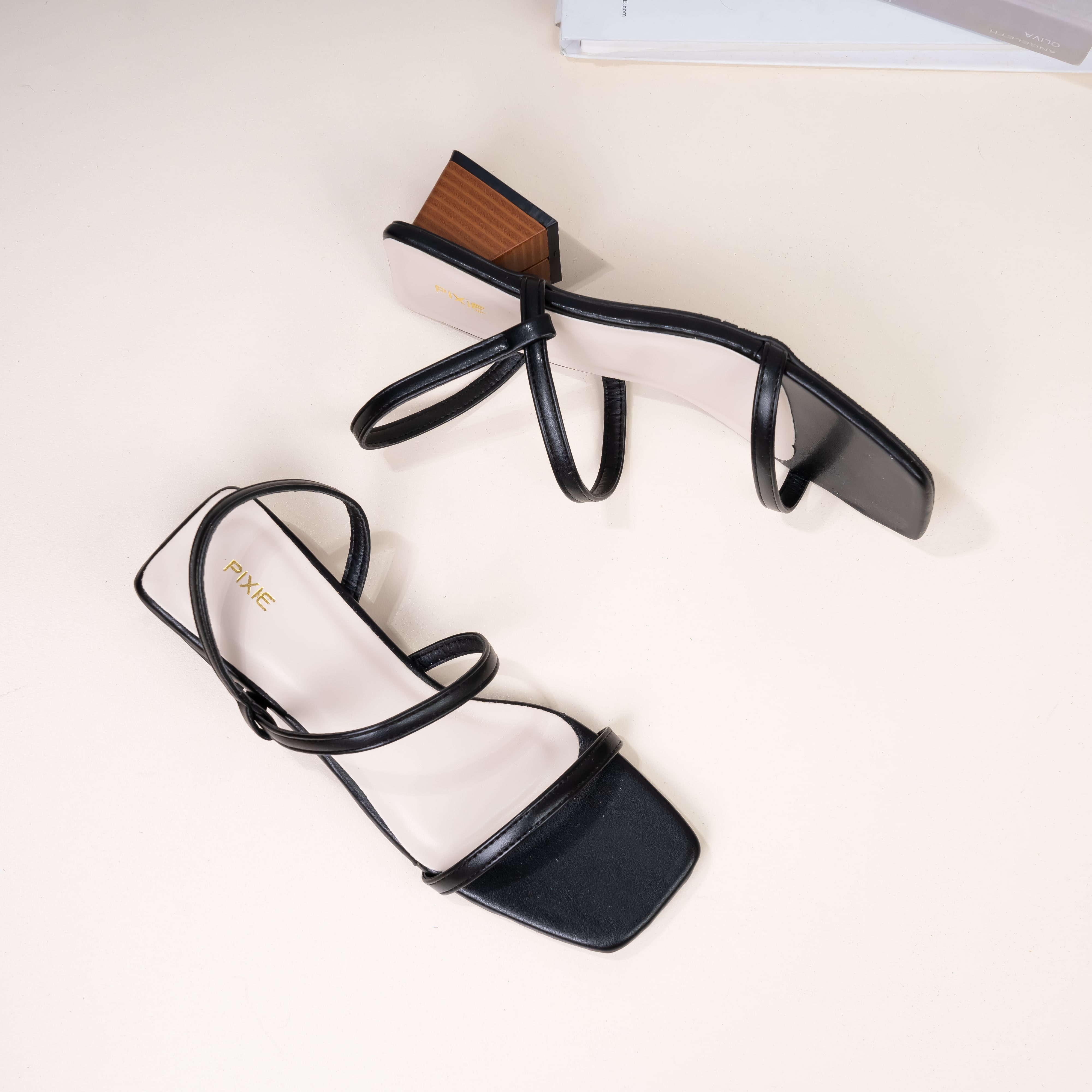 Giày Sandal Cao Gót 3cm Quai Mảnh Pixie H290