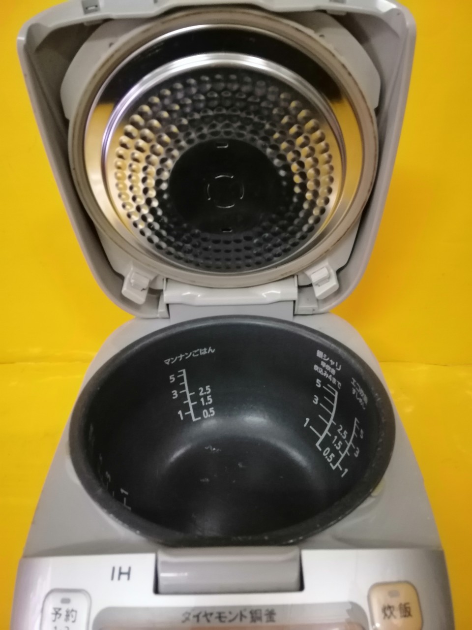 Nồi cơm nội địa Nhật Panasonic SR-HVE1000 (1.0L)