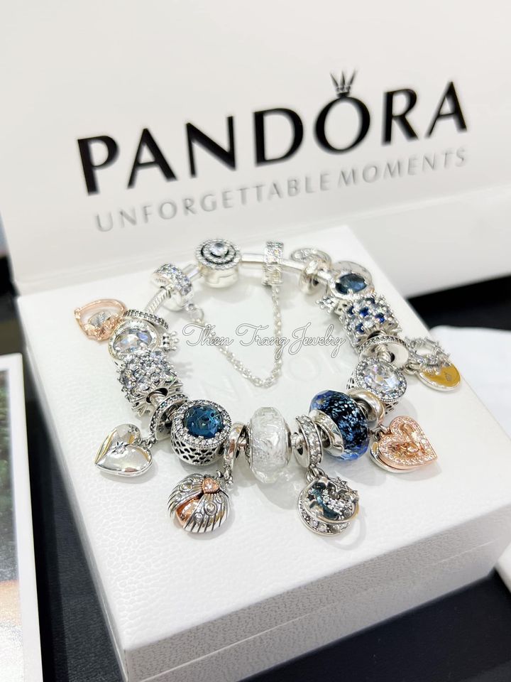 Vòng charm Pandora