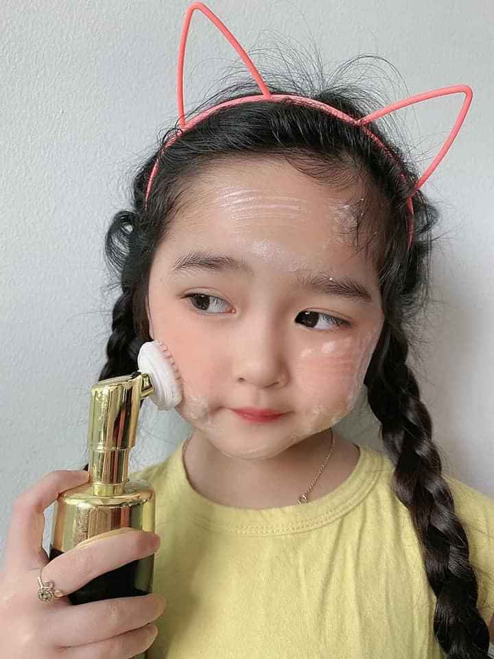 Bộ đôi sạch da Tẩy tế bào chết Magic Skin