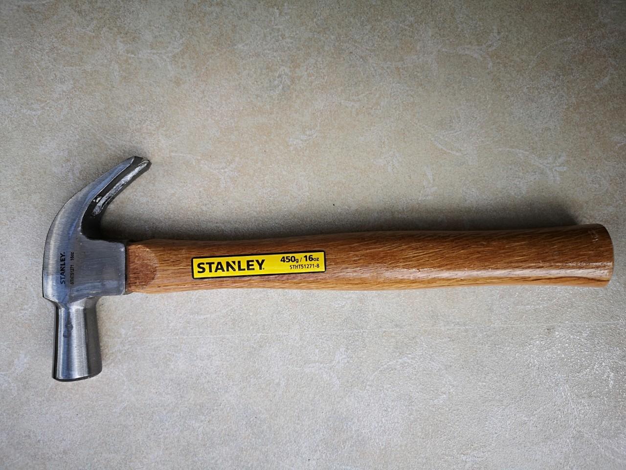 Búa nhổ đinh cán gỗ 16oz Stanley STHT51271-8