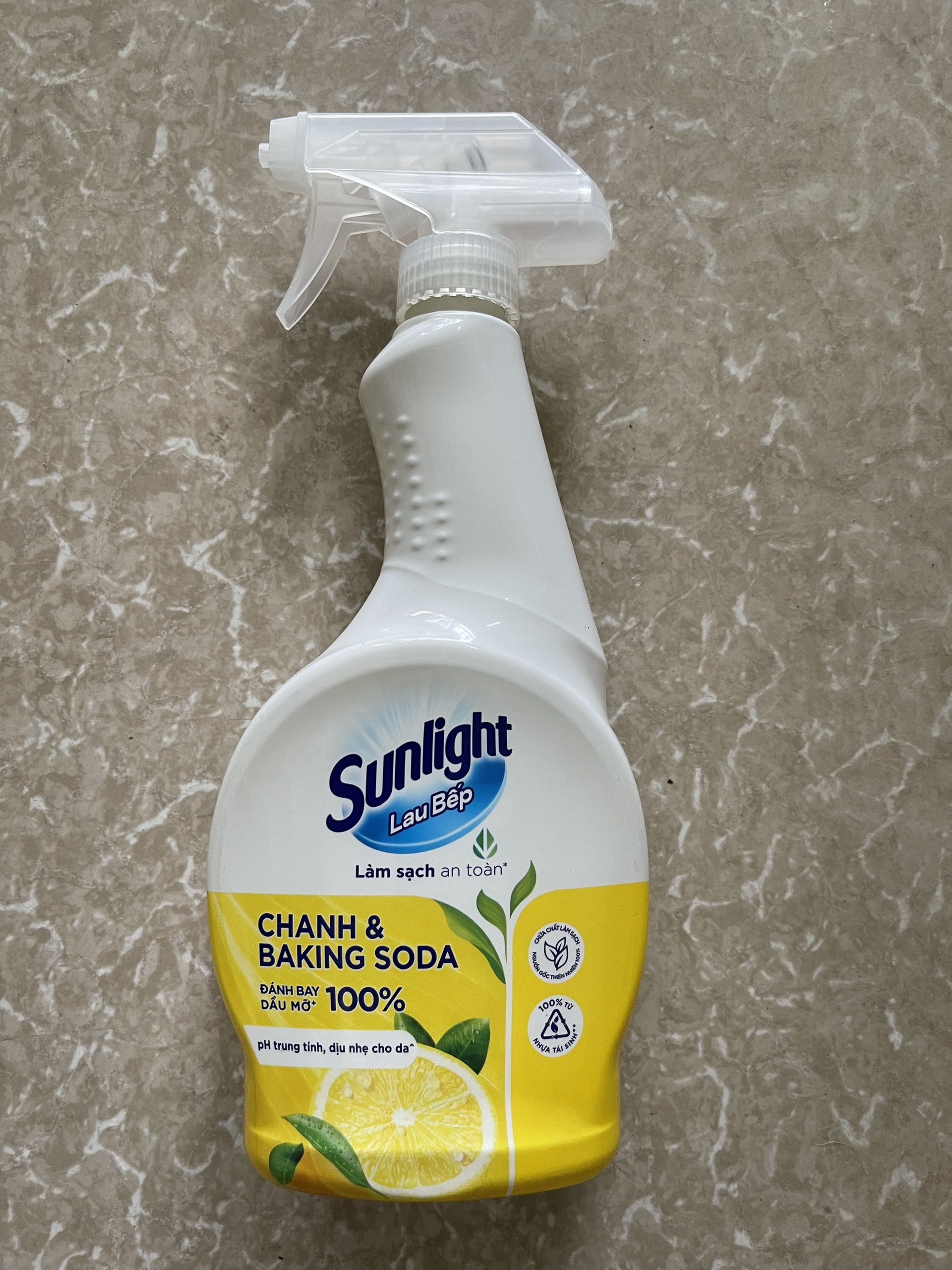 Nước Lau Bếp Sunlight Dạng Chai Xịt 500ML