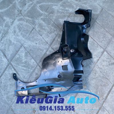 Chắn bùn gầm máy Ford Laser 1999-2005