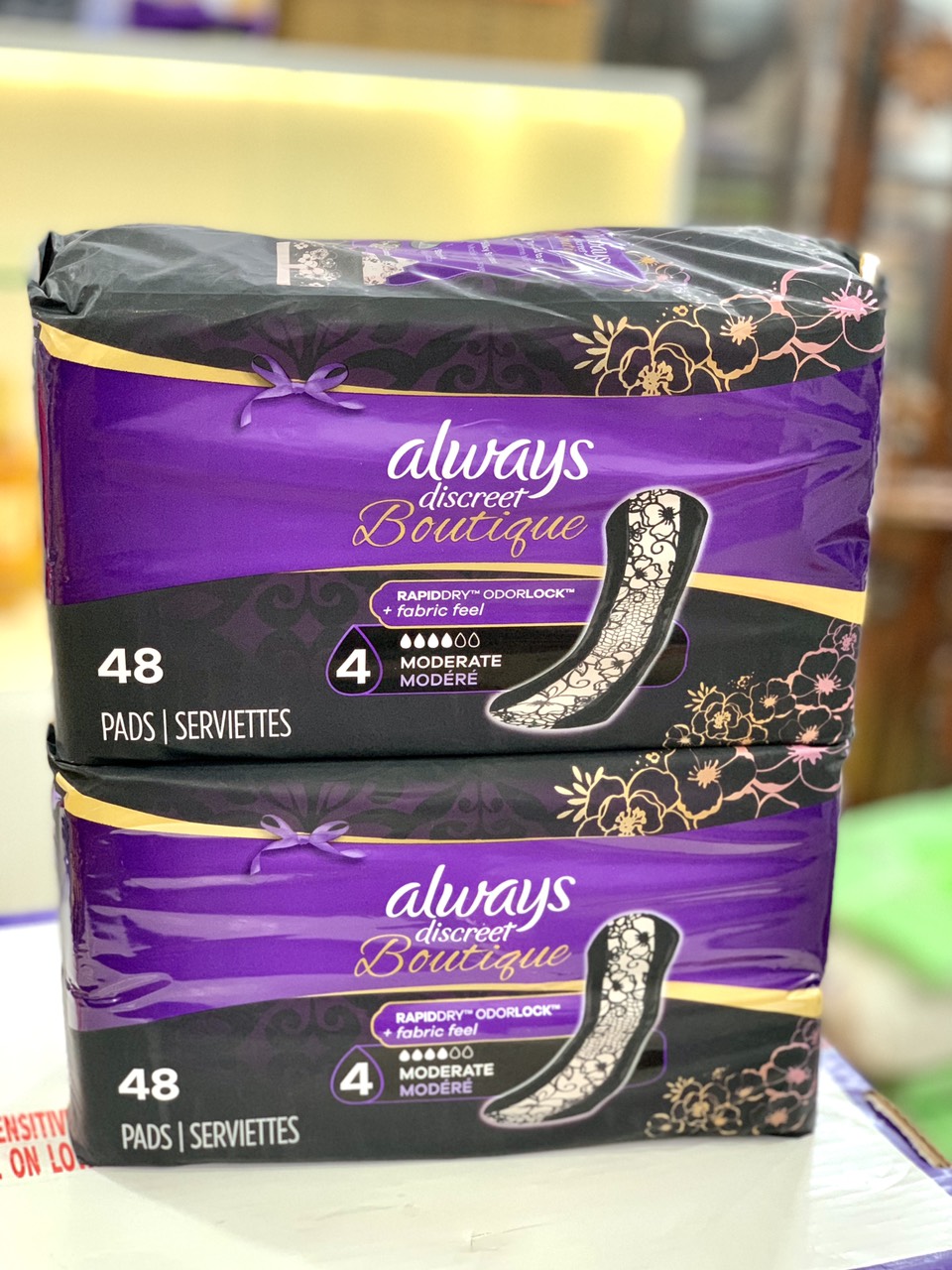 Băng vệ sinh Always Discreet Boutique 48 Miếng