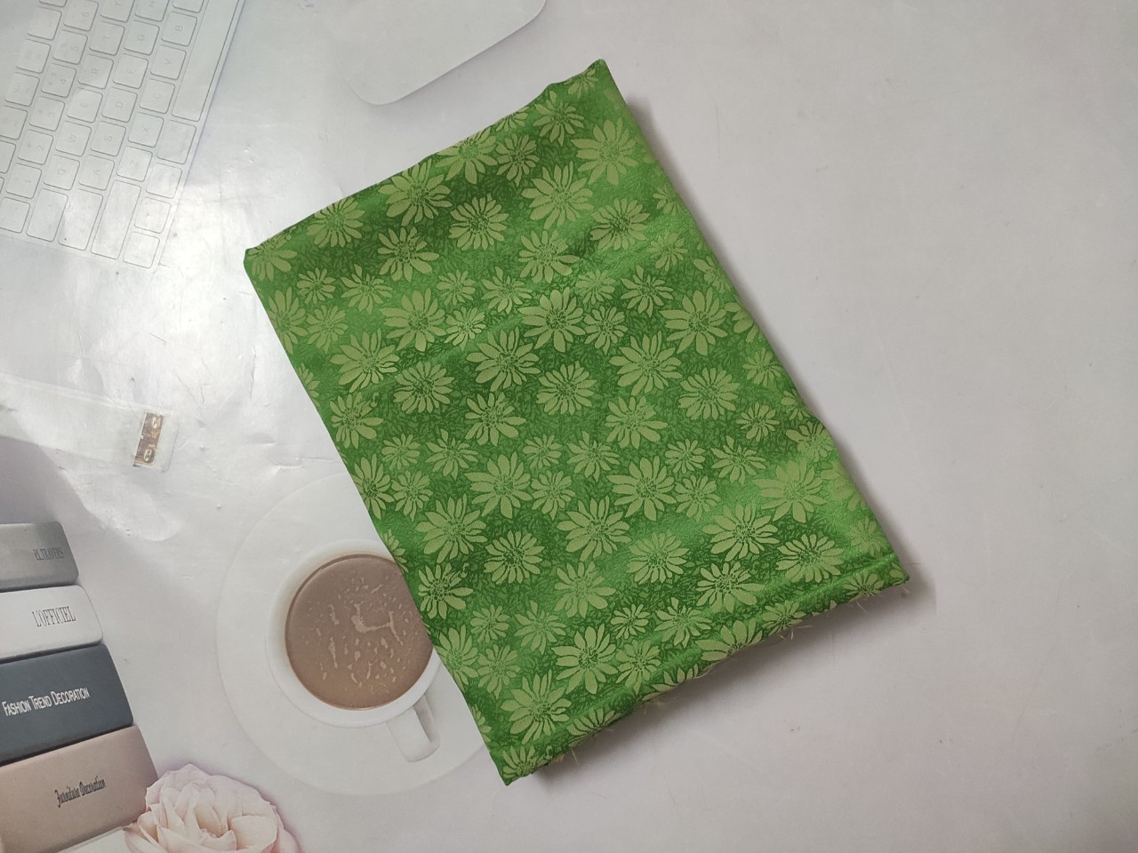 High-Quality Soft Silk Brocade Ao Dai Fabric with Woven Texture - Silk with Small Chrysanthemum Flowers