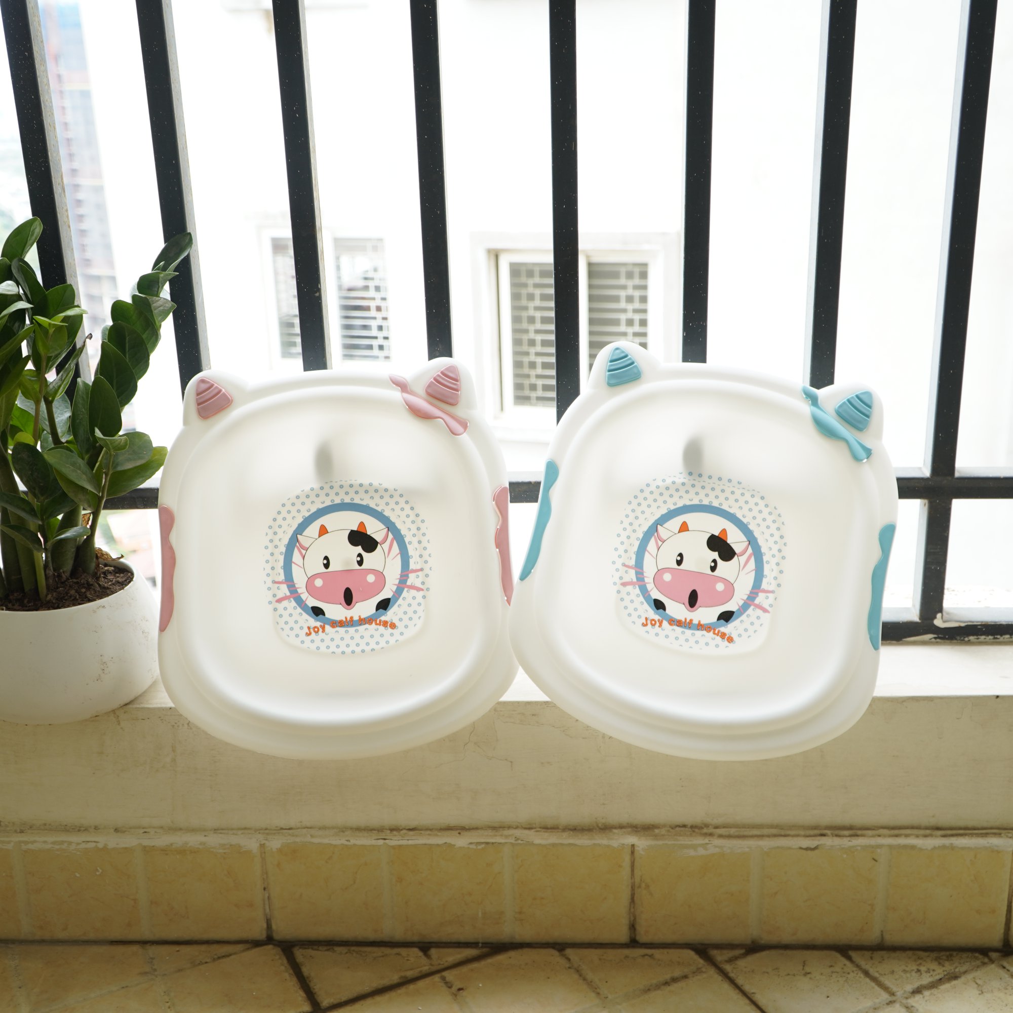 Chậu rửa mặt trẻ em cao cấp hình bò sữa