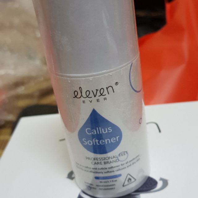 [HCM]Chai Xịt Mềm Da Chà Gót Eleven ( Sử dụng cùng Máy Chà Gót Chân )