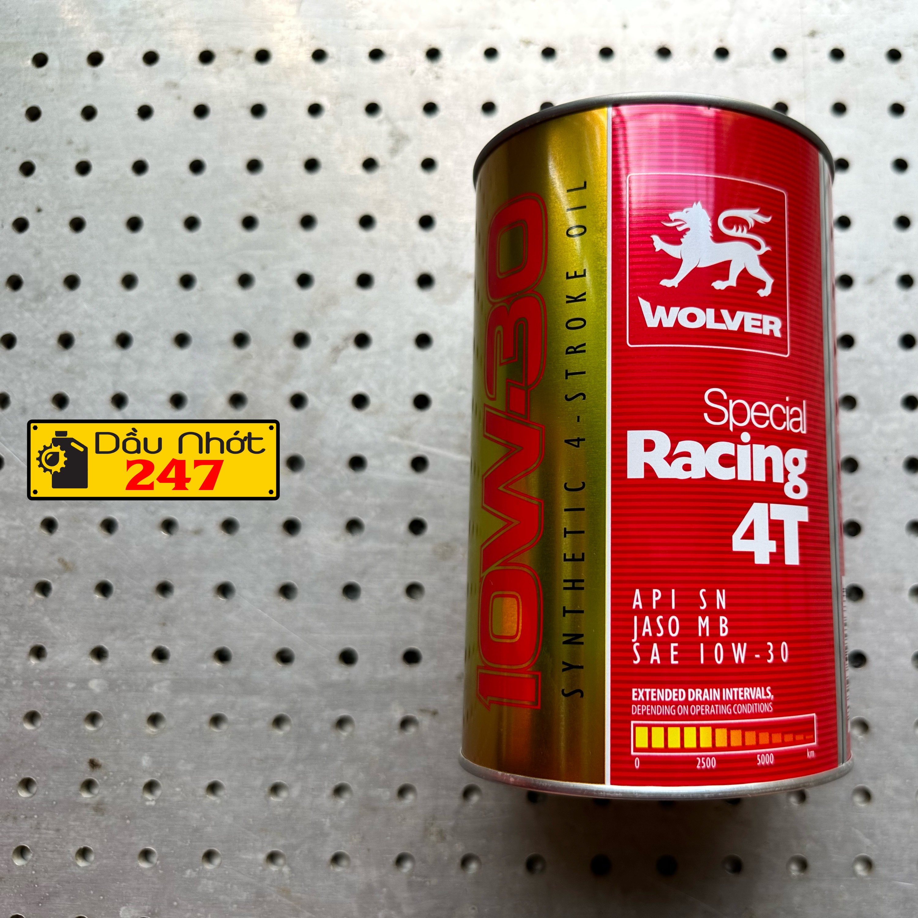 Dầu nhớt xe tay ga Wolver Special Racing 10w30 800ml