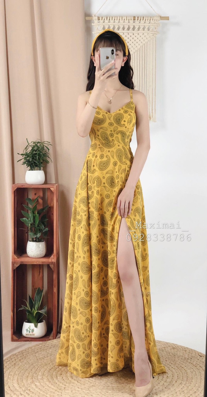 Maxi cổ yếm 2 dây lụa hoa vàng-QH