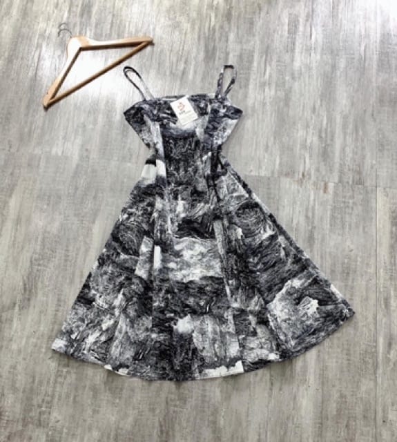 Váy xòe hai dây loang thời trang