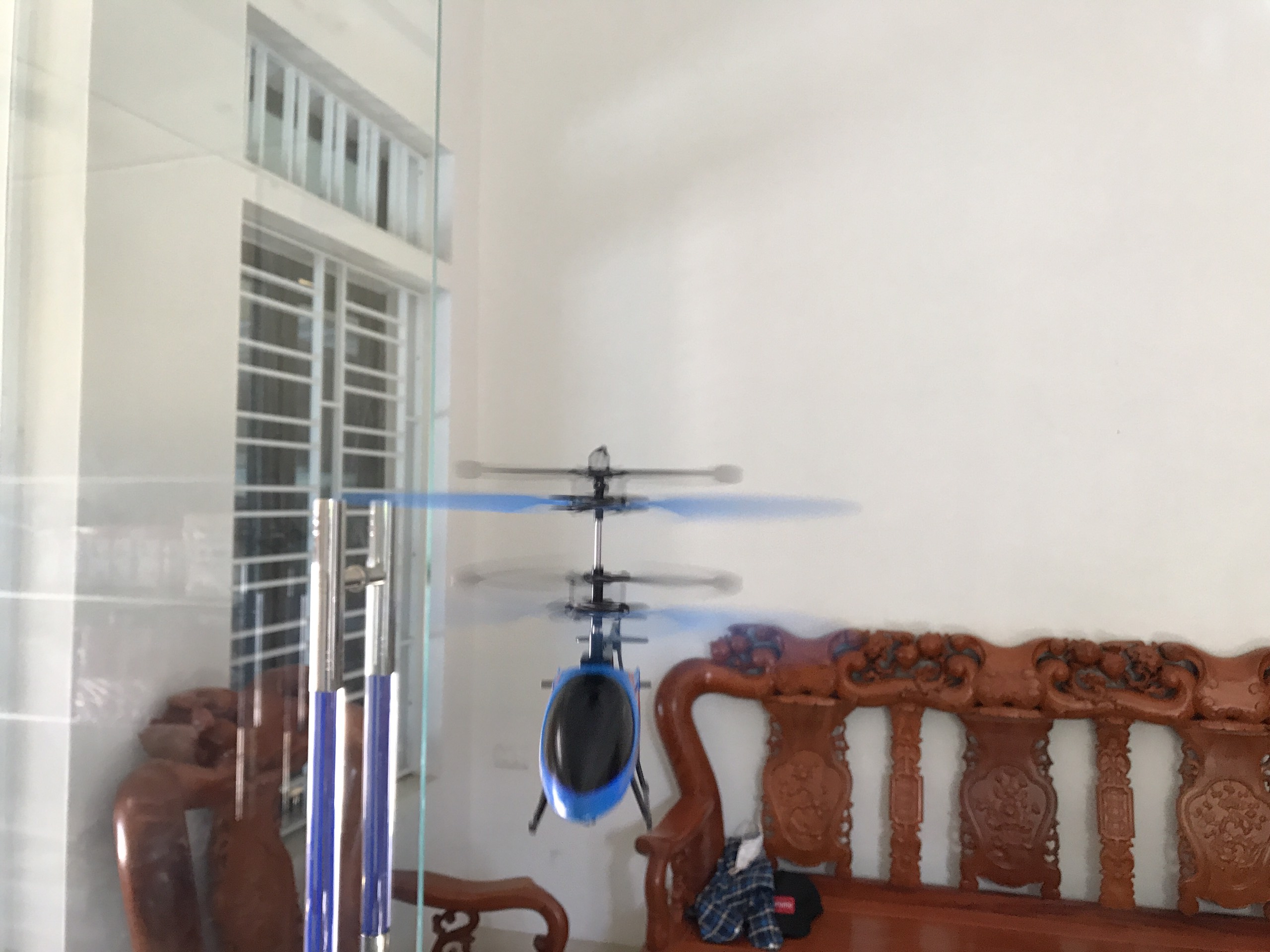 Máy bay điều khiển từ xa Helicopter 338