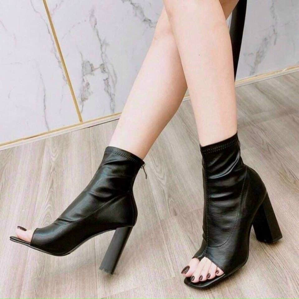 giày bốt xỏ ngón đế vuông cao