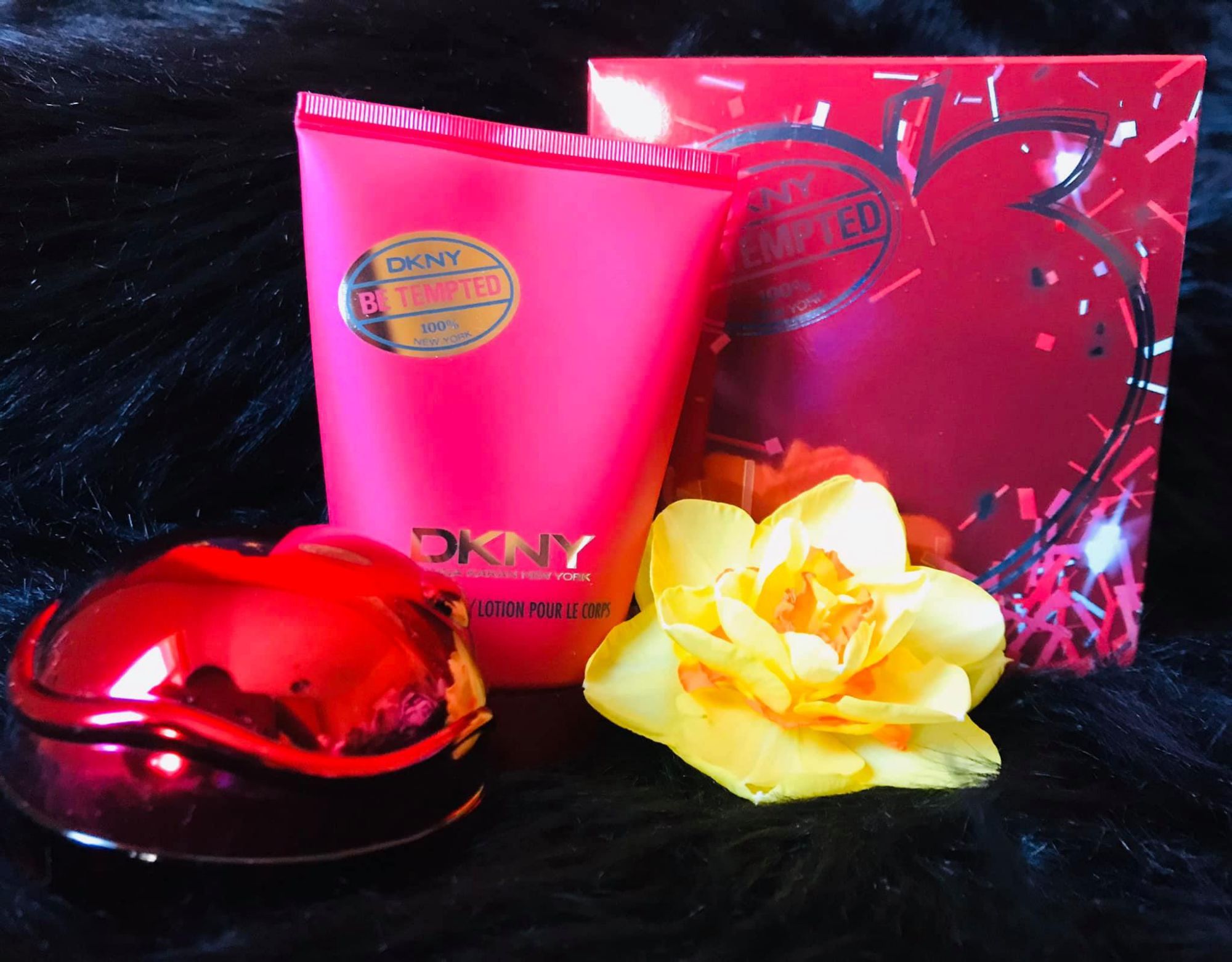 Nước Hoa Nữ DKNY Be Tempted EDP Set