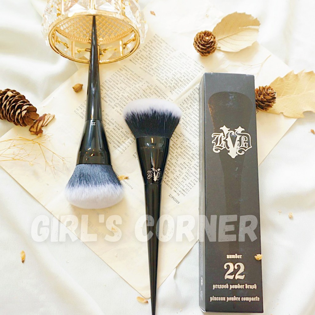 Cọ Phủ Phấn Nén Kat Von D22