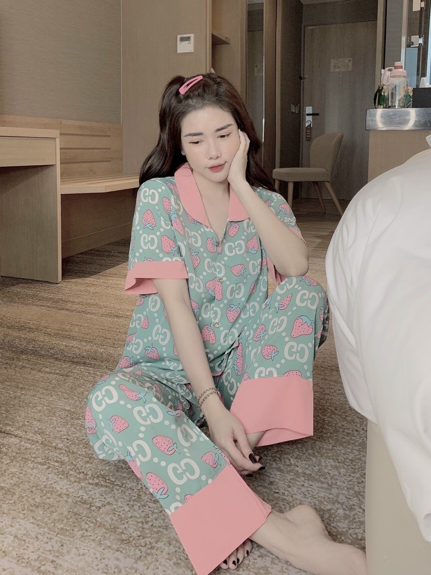 Bộ cộc tay quần dài lụa Mango cao cấp cổ sen