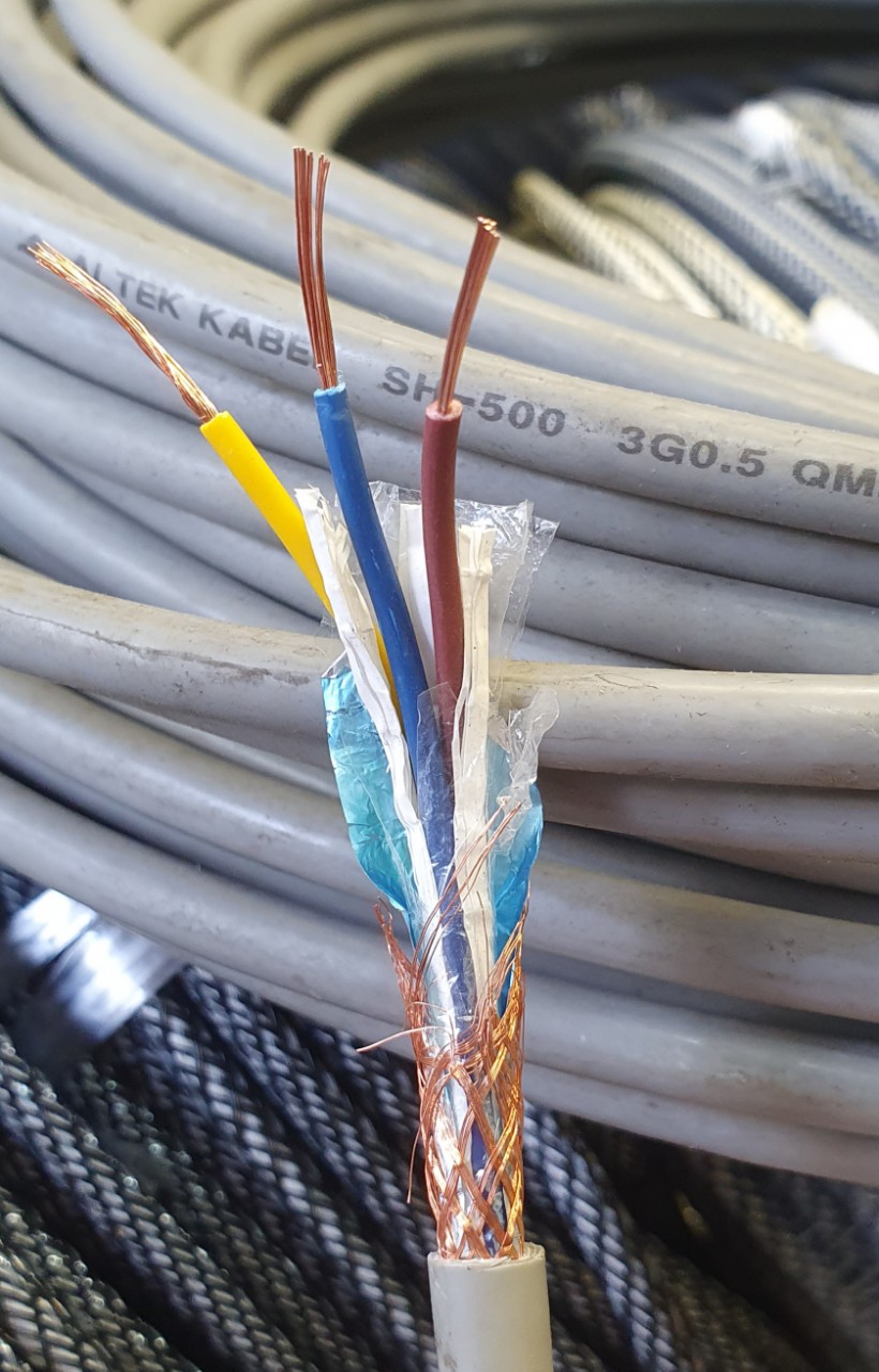 Dây tín hiệu AlTEK KABEL 3x0,5