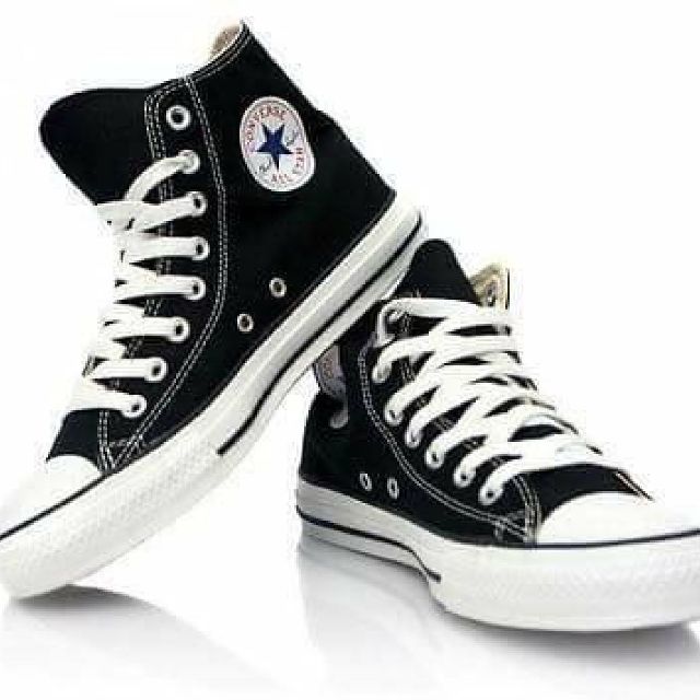 Giày Conver All Classic màu đen cổ cao