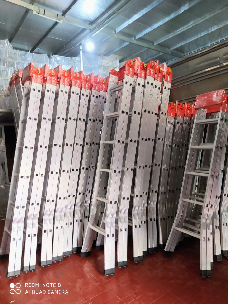 Thang nhôm trắng mặt ghế 2m