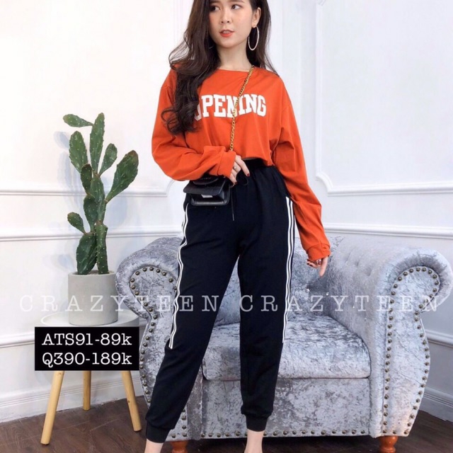 Set bộ thể thao nữ áo in chữ tay dài