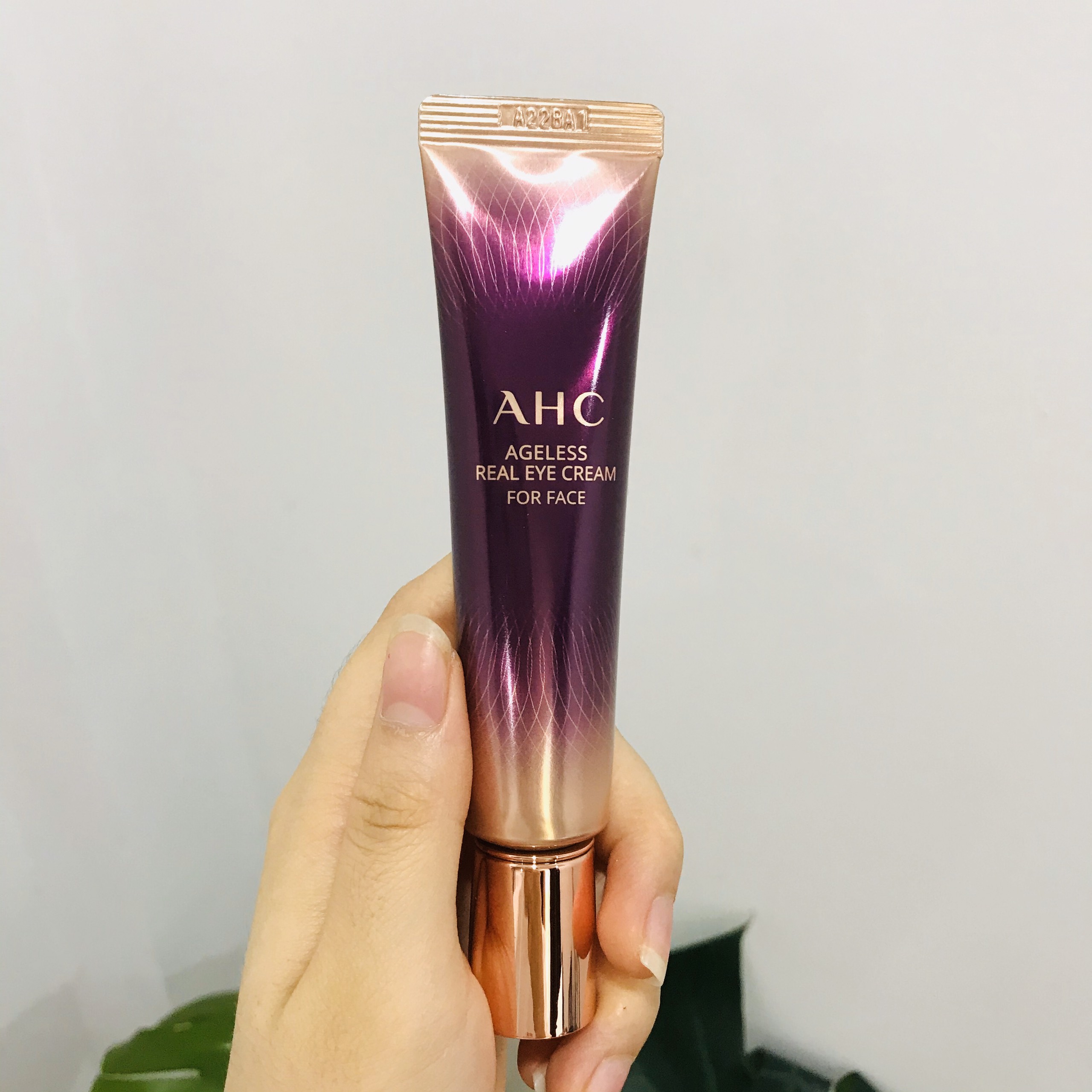 Kem mắt Ahc Ageless Real Eye Cream 30ml