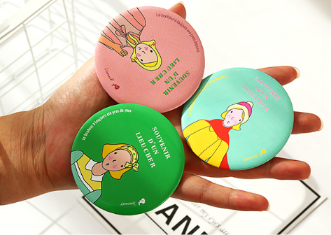 Gương cầm tay mini dễ thương