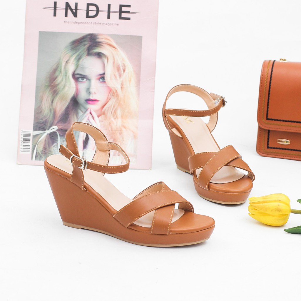 Giày Sandal Đế Xuồng 7cm Quai Chéo P207