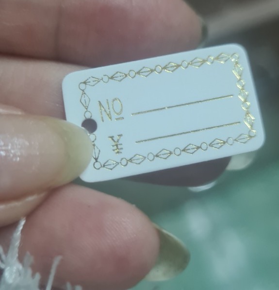 tem ghi giá cột chỉ trắng trang sức