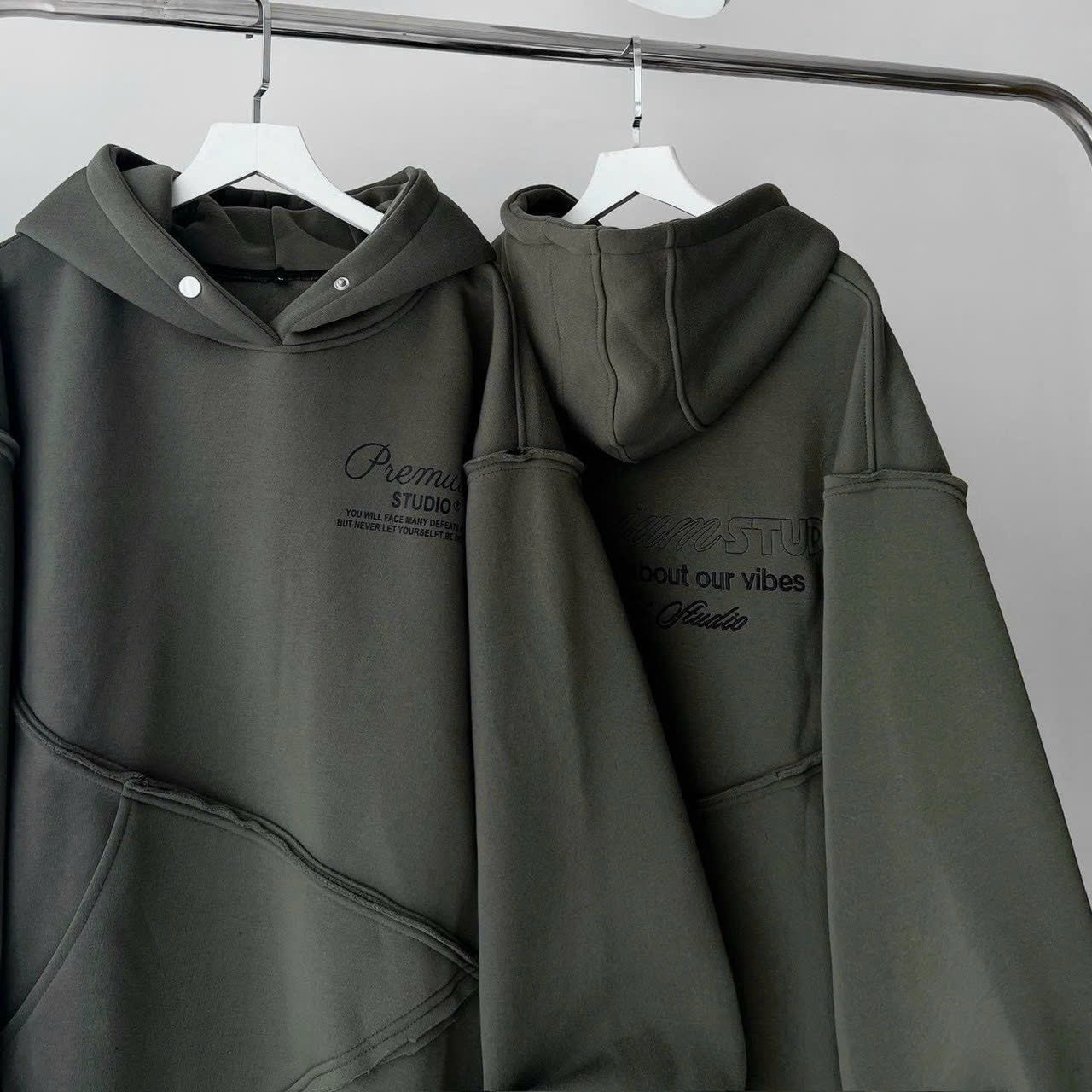 Áo khoác hoodie thêu chữ PREMIUM STUDIO màu đen vải nỉ lót bông form rộng unisex nam nữ