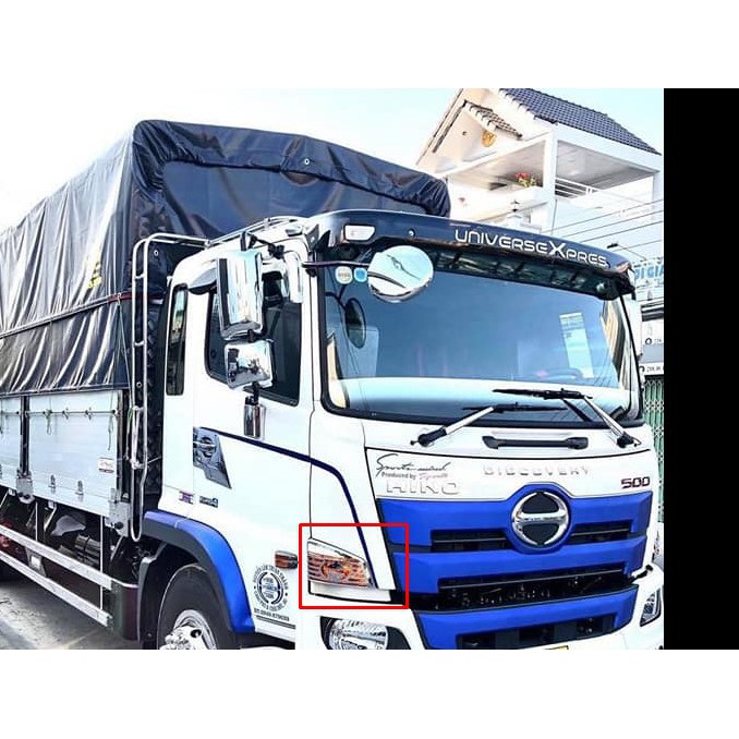 Ốp đèn xin nhan Hino 500 đời mới ( giá 1 bộ gồm 2 cái )