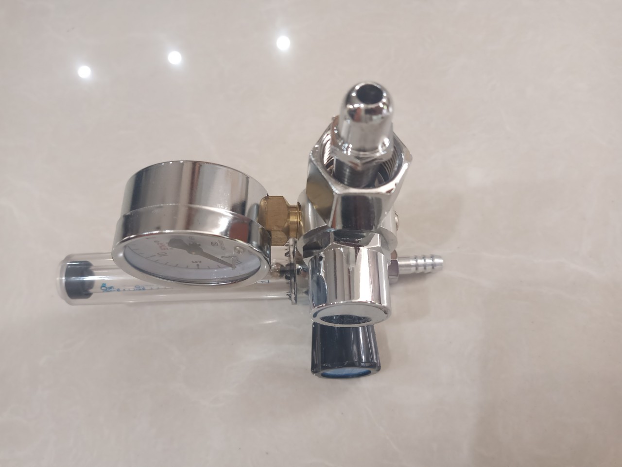 Đồng hồ đo áp suất lưu lượng khí CO2 và Oxy Argon Kokiya
